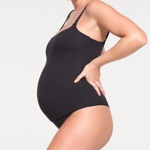 SKIMS Maternity Nursing Tank